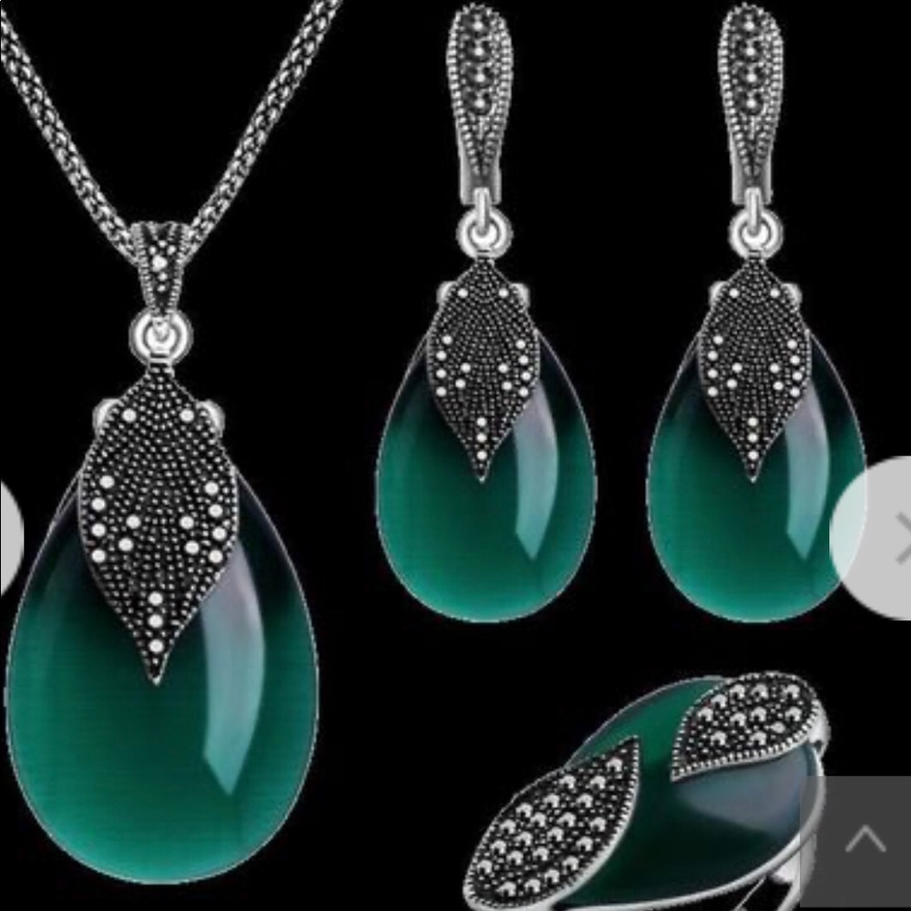 Vintage Waterdrop & Leaf Jewelry Set
